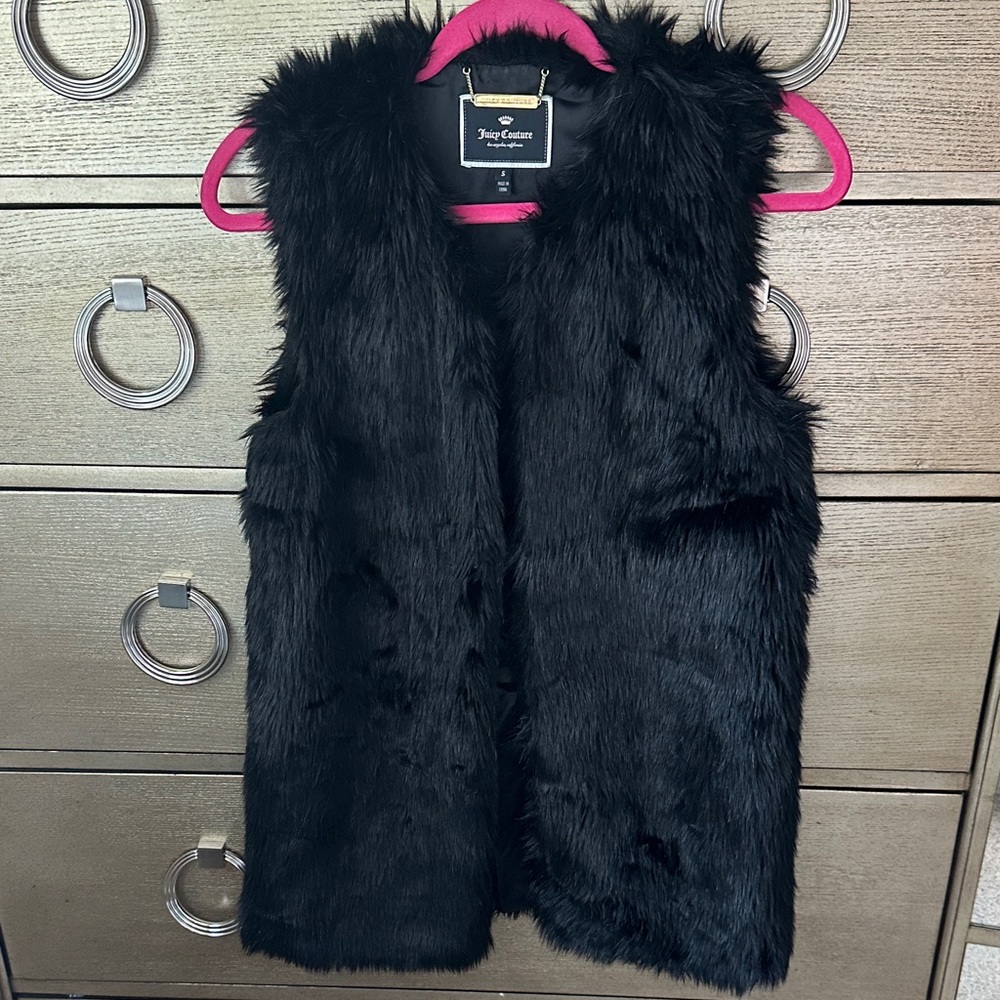 Juicy Couture Black Label Faux Fur Vest - Picture 5 of 9